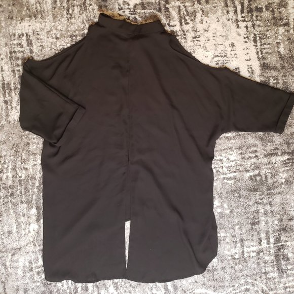 SOLD Suzy Shier | Black Shoulder Cut Blouse - Picture 2 of 10